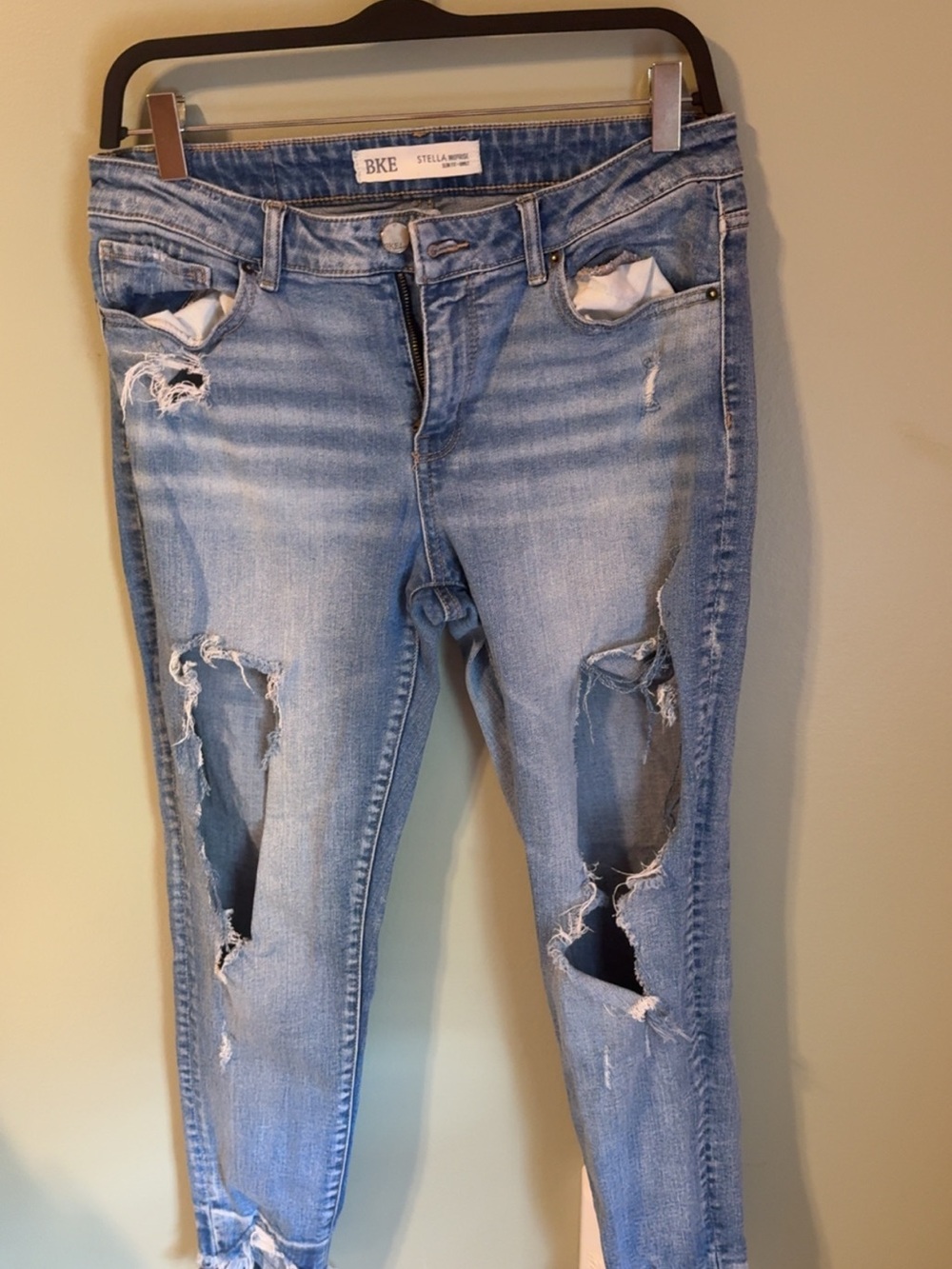 BKE Stella Light Blue Distressed Skinny Jeans